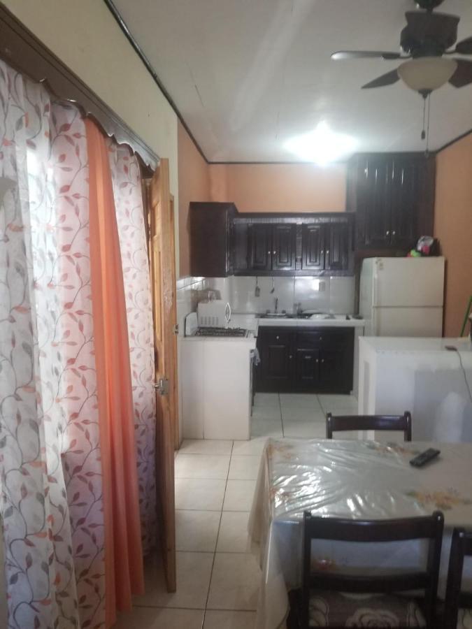 Elizabeth Enchantments La Ceiba Kültér fotó