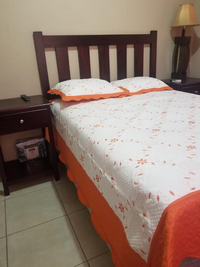 Elizabeth Enchantments La Ceiba Kültér fotó