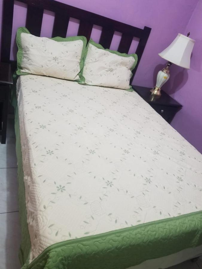 Elizabeth Enchantments La Ceiba Kültér fotó